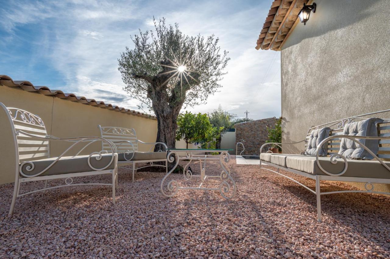 Bed and breakfast La Bastide Du Rocher Boutique &